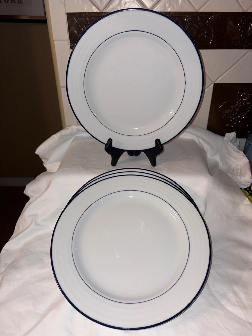 Set of 4 Crate & Barrel roulette Dinner Plates Blue Band